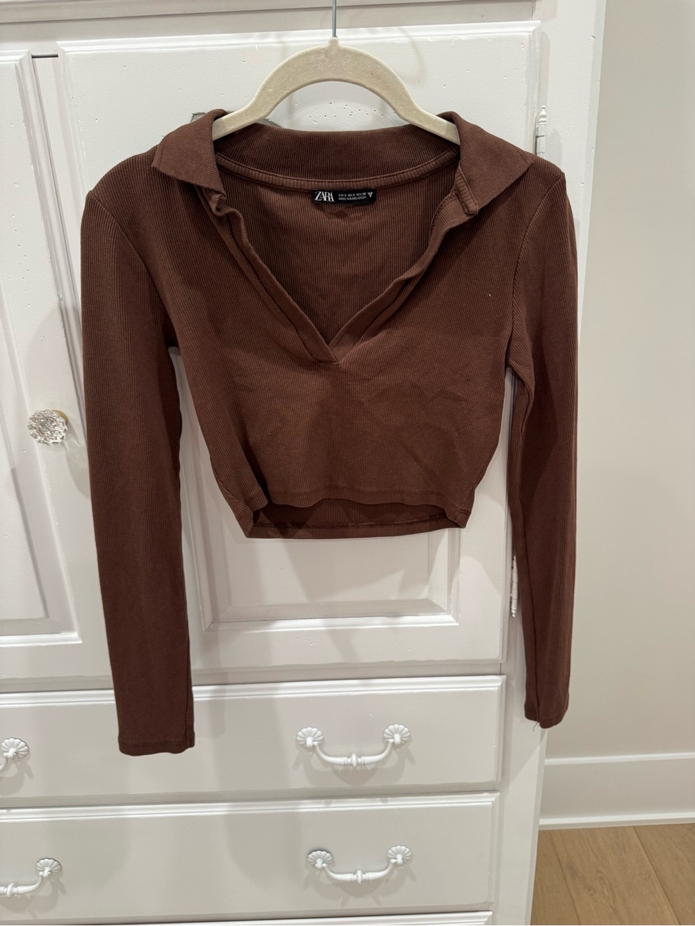 Zara Chocolate Brown Ribbed Collared V-Neck Crop Top